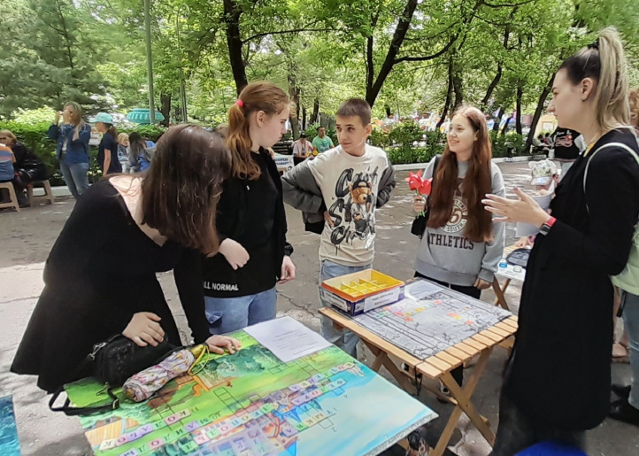 Дети – к нам, и мы – к детям.
